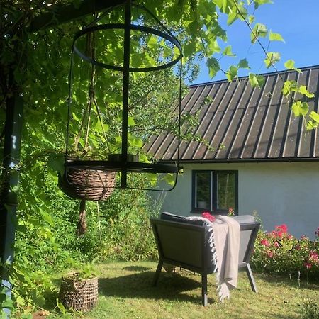 Villa Millans Dockhus Onslunda Exterior foto